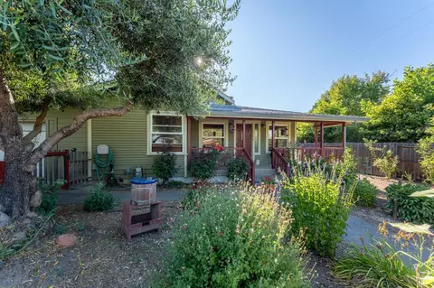 1272 Locust St, Willits, CA 95490