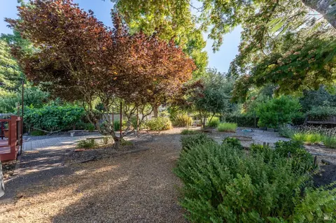 1272 Locust St, Willits, CA 95490 photo 4