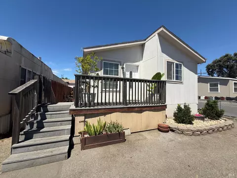 311 Lake Mendocino Dr #21, Ukiah, CA 95482