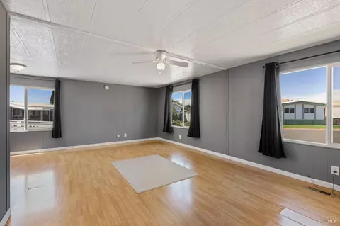 131 Chevy Chase Ct, Fairfield, CA 94533 photo 12