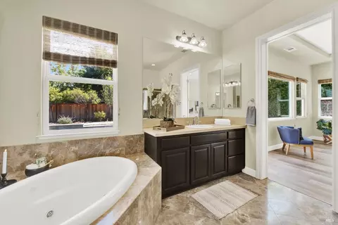 Bath - 4608 Orchestra Pl, Fairfield, CA 94534 photo 5 of 5