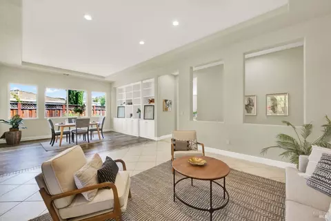 Living - 4608 Orchestra Pl, Fairfield, CA 94534 photo 3 of 6