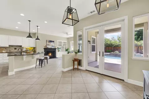 Entry Way - 4608 Orchestra Pl, Fairfield, CA 94534 photo 4 of 7