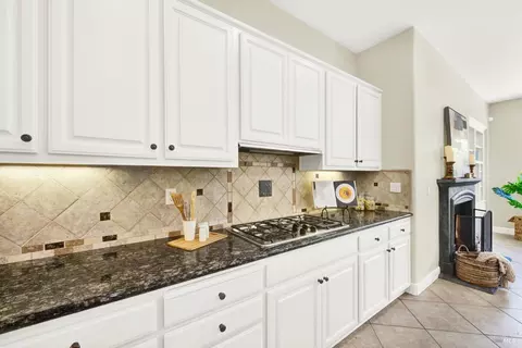 Kitchen - 4608 Orchestra Pl, Fairfield, CA 94534 photo 7 of 9