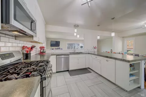 161 Edgemont Ave, Vallejo, CA 94590