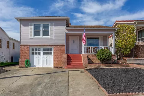 Exterior - 161 Edgemont Ave, Vallejo, CA 94590 photo 3 of 9