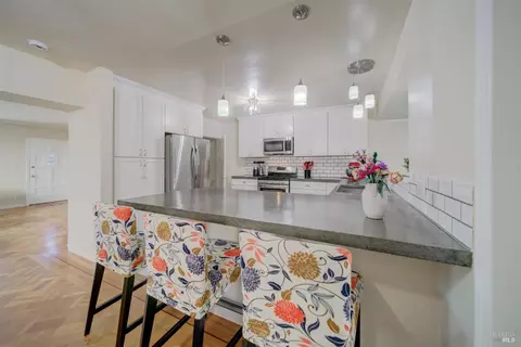 Kitchen - 161 Edgemont Ave, Vallejo, CA 94590 photo 2 of 5