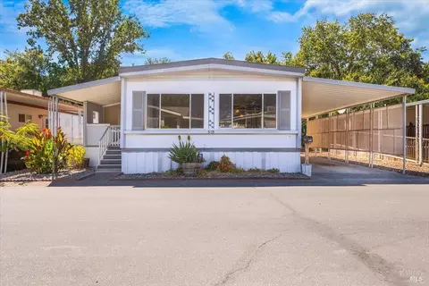 5215 Gayle Dr, Santa Rosa, CA 95403