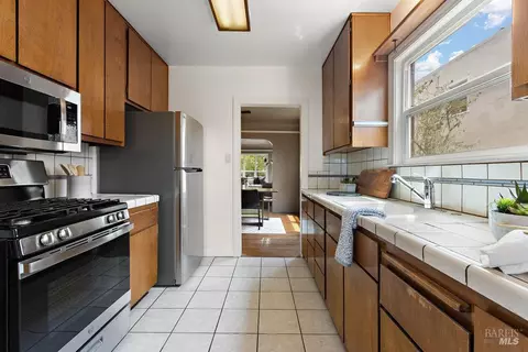 Kitchen - 47 Muller St, Vallejo, CA 94590 photo 5 of 5