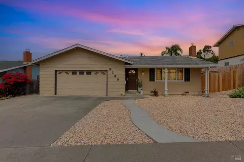 2139 Casa Grande St, Benicia, CA 94510