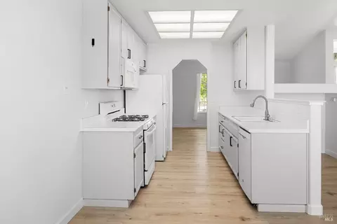 Kitchen - 6137 Amie Dr, Windsor, CA 95492 photo 2 of 3