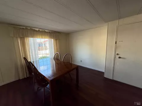 8317 Blue Spruce Way, Windsor, CA 95492 photo 6
