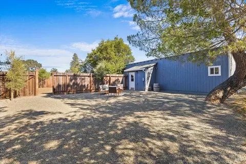 Exterior - 10150 Los Amigos Rd, Windsor, CA 95492 photo 11 of 27