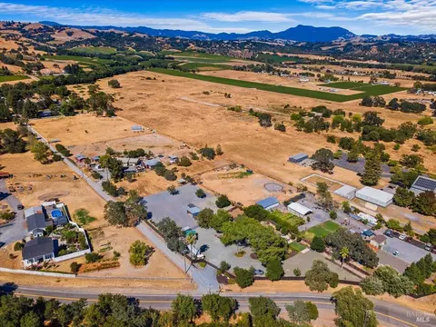 View/Area - 10150 Los Amigos Rd, Windsor, CA 95492 photo 4 of 7