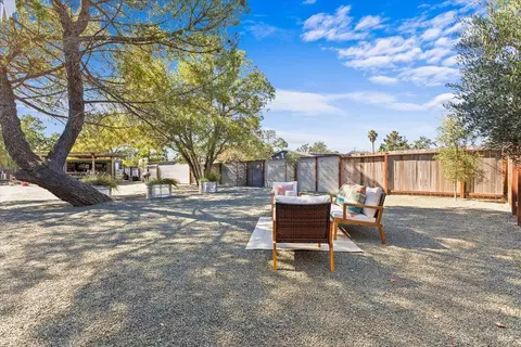 Exterior - 10150 Los Amigos Rd, Windsor, CA 95492 photo 13 of 27