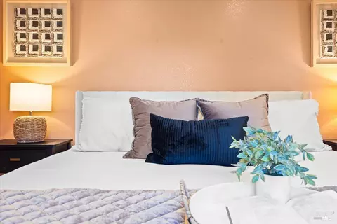 Bedroom - 10150 Los Amigos Rd, Windsor, CA 95492 photo 7 of 9