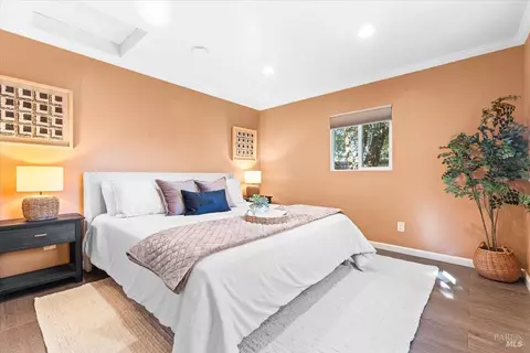 Bedroom - 10150 Los Amigos Rd, Windsor, CA 95492 photo 6 of 9