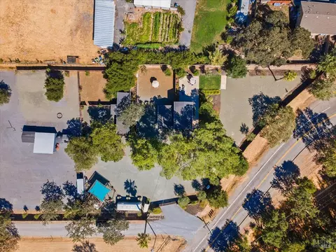 View/Area - 10150 Los Amigos Rd, Windsor, CA 95492 photo 1 of 7