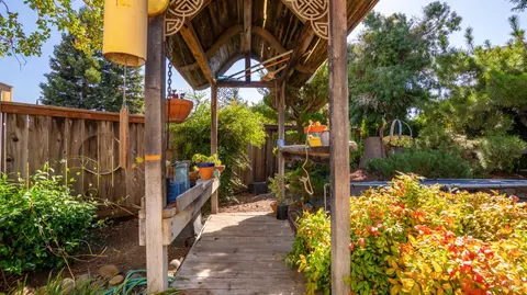 Exterior - 703 Mustang Ct, Fairfield, CA 94533 photo 9 of 12