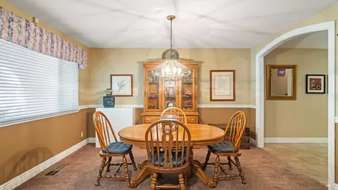 Dining - 703 Mustang Ct, Fairfield, CA 94533 photo 4 of 5