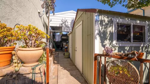 Exterior - 703 Mustang Ct, Fairfield, CA 94533 photo 10 of 12