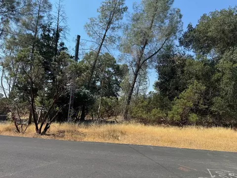 3049 Wolf Creek Rd, Clearlake Oaks, CA 95423