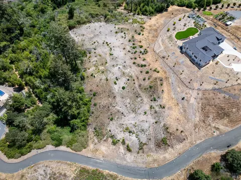 3926 Silver Fox Ct, Santa Rosa, CA 95403