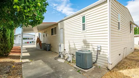182 Lemon Tree Cir, Vacaville, CA 95687 photo 46