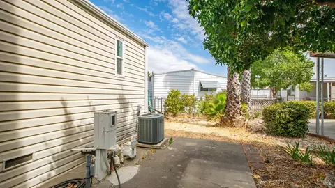182 Lemon Tree Cir, Vacaville, CA 95687 photo 45