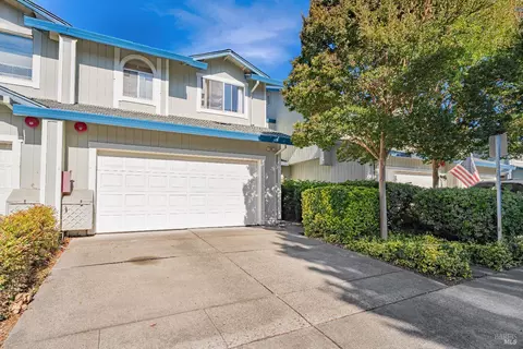 10 Meridian Cir, Rohnert Park, CA 94928