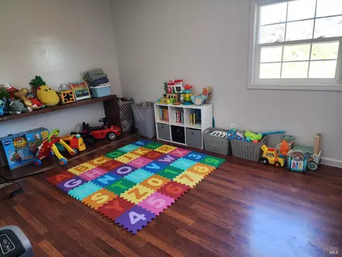 Other - 272 Woodridge Dr, Vallejo, CA 94591 photo 4 of 5