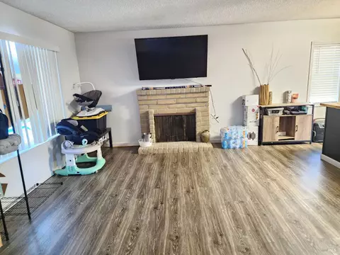 Living - 272 Woodridge Dr, Vallejo, CA 94591 photo 1 of 6