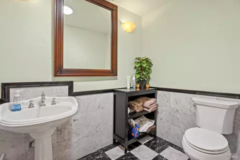 Bath - 3500 Chinquapin Dr, Willits, CA 95490 photo 1 of 4