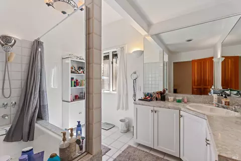 Bath - 3500 Chinquapin Dr, Willits, CA 95490 photo 2 of 4