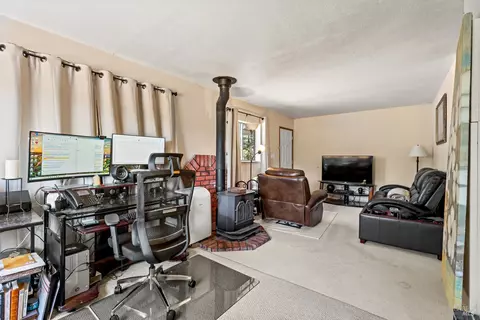 Living - 3500 Chinquapin Dr, Willits, CA 95490 photo 5 of 6