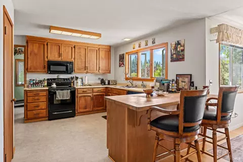 Kitchen - 3500 Chinquapin Dr, Willits, CA 95490 photo 3 of 6