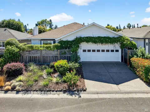 317 Mountain View Dr, Healdsburg, CA 95448