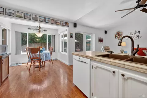 Kitchen - 791 Persimmon Pl, Fairfield, CA 94533 photo 3 of 3