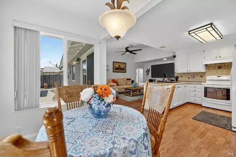 Dining - 791 Persimmon Pl, Fairfield, CA 94533 photo 7 of 7