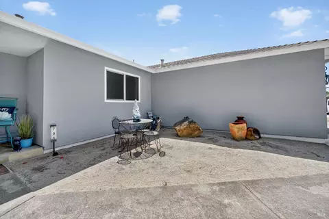 Exterior - 791 Persimmon Pl, Fairfield, CA 94533 photo 9 of 11
