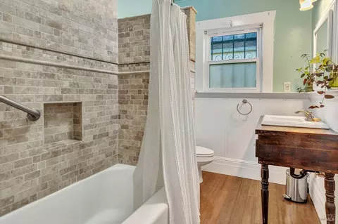 Bath - 1123 Ohio St, Vallejo, CA 94590 photo 2 of 4