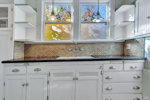 Kitchen - 1123 Ohio St, Vallejo, CA 94590 photo 3 of 4