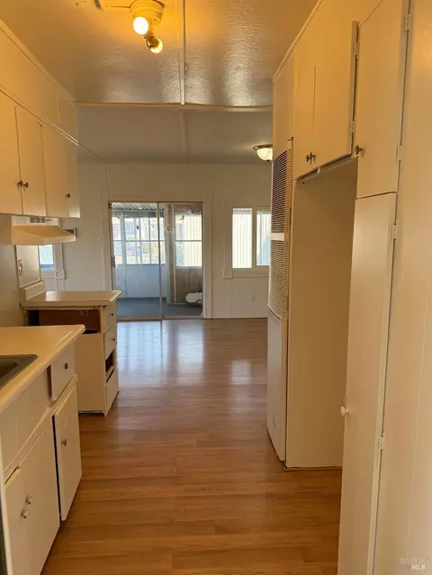 87 Juniper Dr, Vallejo, CA 94589 photo 3
