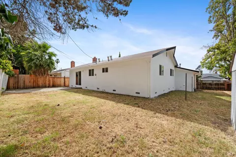 Exterior - 456 Pomona Ave, Vallejo, CA 94589 photo 2 of 5