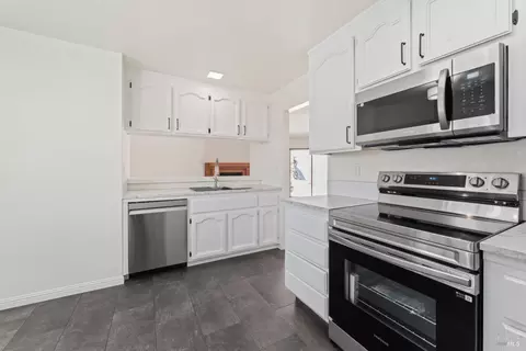 Kitchen - 364 Pacer Ct, Vallejo, CA 94591 photo 1 of 4