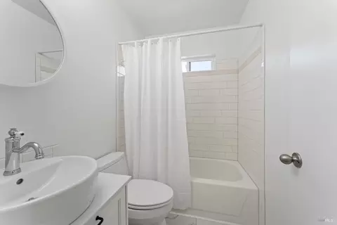 Bath - 364 Pacer Ct, Vallejo, CA 94591 photo 2 of 2