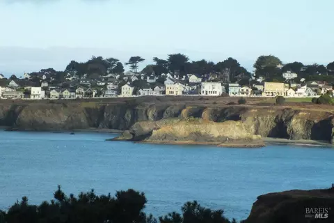 44831 Baywood Dr, Mendocino, CA 95460