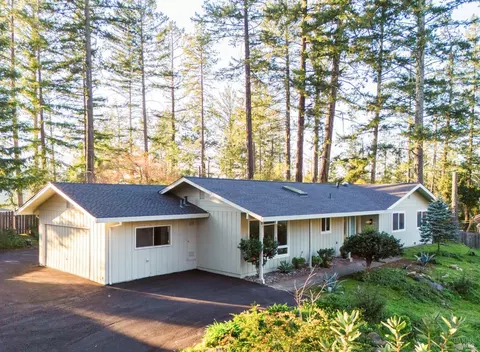 Exterior - 120 Cold Springs Rd, Angwin, CA 94508 photo 3 of 9