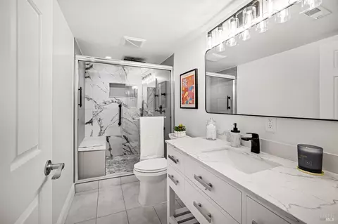 Bath - 161 Crowsnest Ct, Vallejo, CA 94591 photo 5 of 5