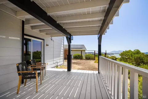 Exterior - 161 Crowsnest Ct, Vallejo, CA 94591 photo 6 of 14